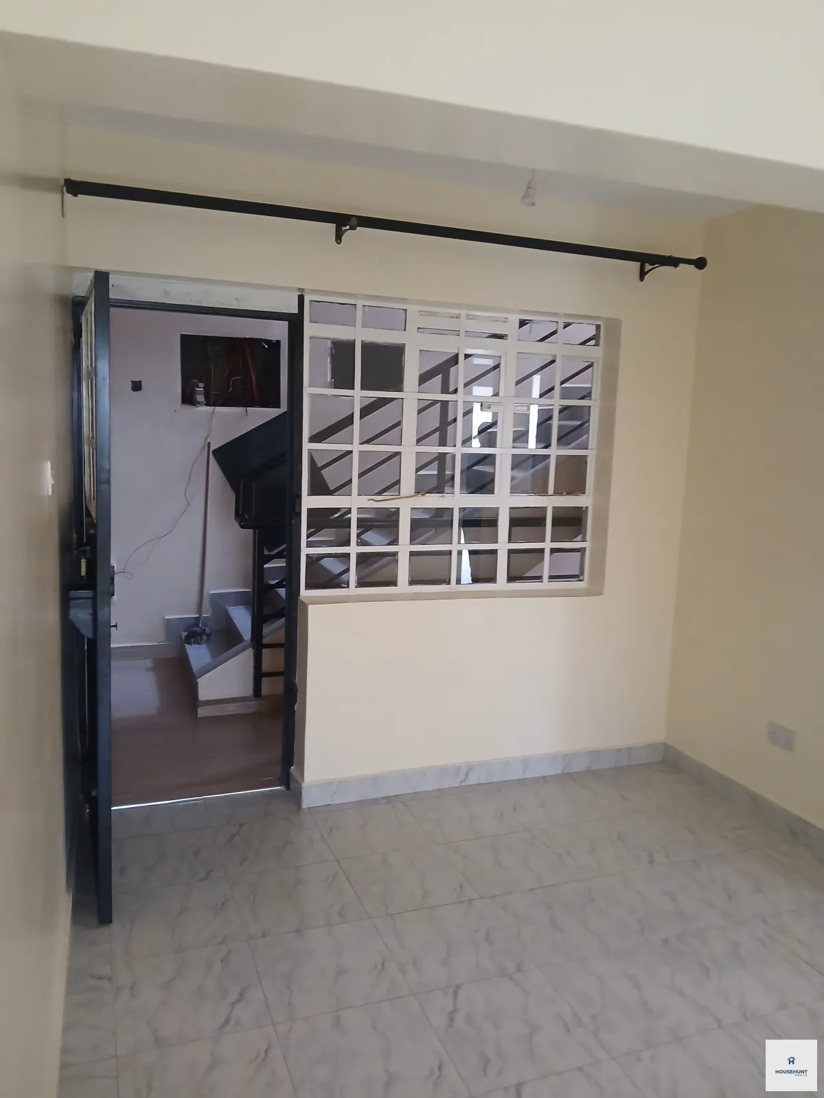 2 Bedroom Apartment in Roasters Magunas photo 3