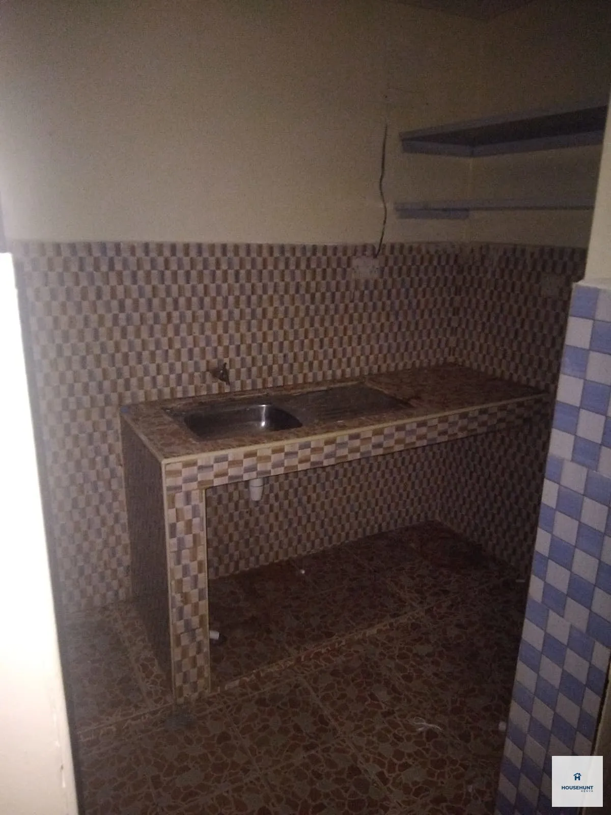 Affordable Bedsitter in Eastleigh photo 2